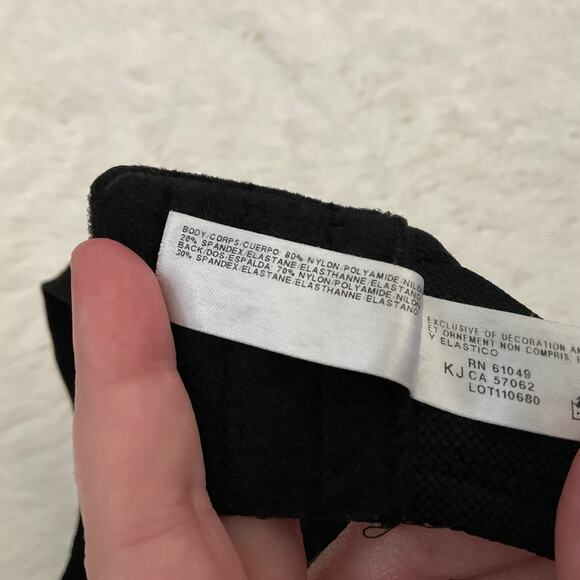 Wacoal Black Satin Underwire Bra - Size 40D - Picture 8 of 9